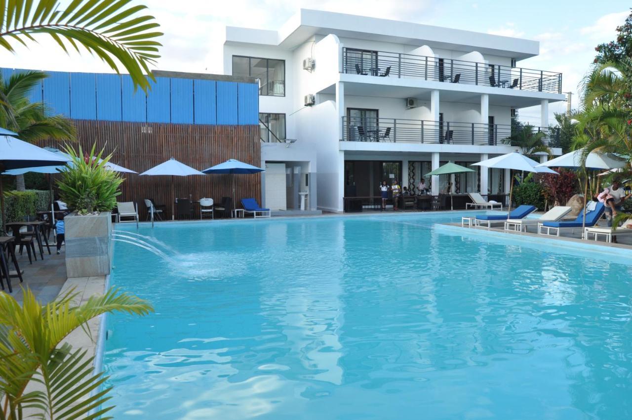 Sky blue hôtel&espace Alasora Exterior foto